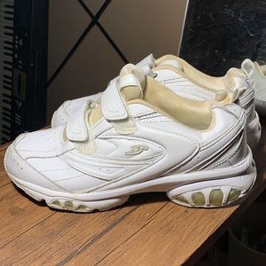 Dr. Scholls Oldschool Velcro Sneakers | White